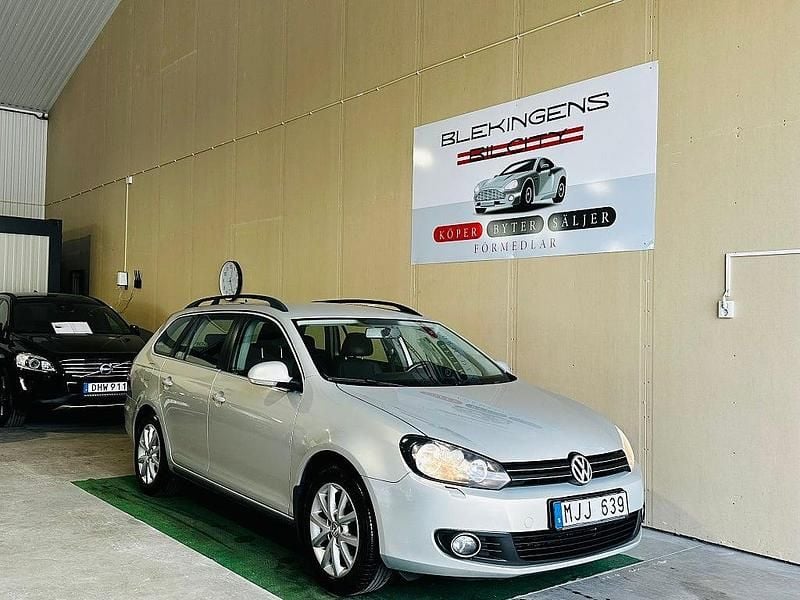 Begagnad VW Golf VI 102 HK (75 kW) 2010 Ljusbrun Halvkombi