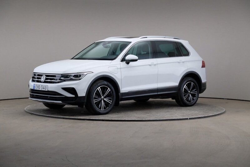 Vit Begagnad 2021 VW Tiguan Elegance SUV | 319 000 kr (Marknadspris) - Bild 1/4