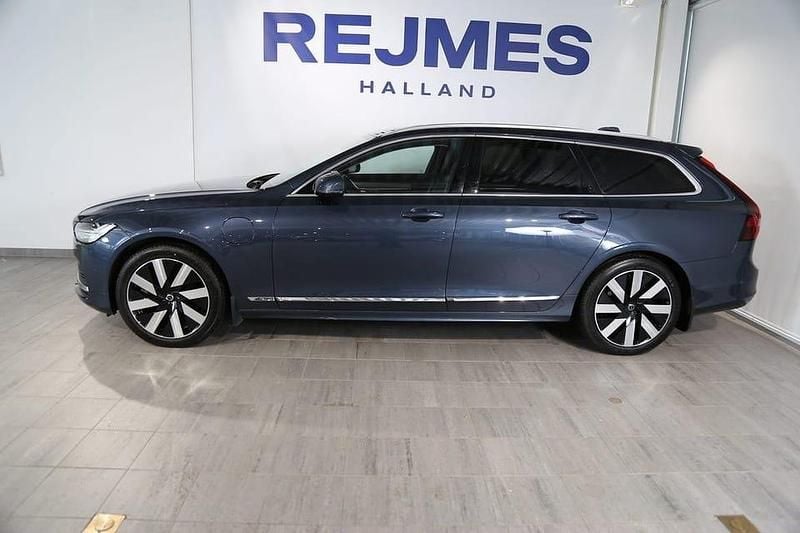 Begagnad Volvo V90 Plus 355 HK (261 kW) 2025 Blå Kombi