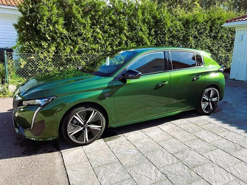 Grön Begagnad 2023 Peugeot 308 GT Halvkombi | 328 000 kr (Bra pris) - Bild 1/4