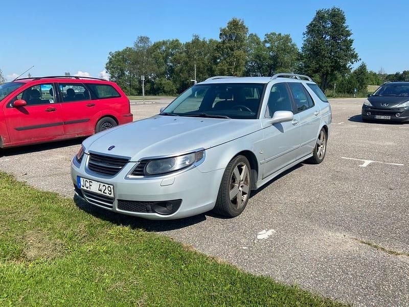 Begagnad 2009 Saab 9-5 Kombi | 17 000 kr (Marknadspris) - Bild 1/4