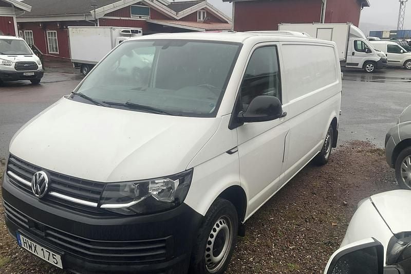 Vit Begagnad 2018 VW T6 Van | 110 000 kr (Superpris) - Bild 1/4