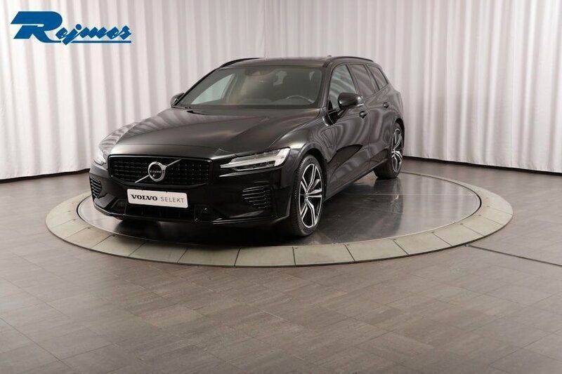 Svart Begagnad 2022 Volvo V60 R-Design Kombi | 449 900 kr (Bra pris) - Bild 1/4