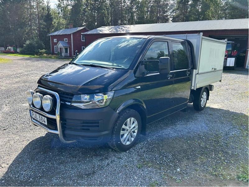 Svart Begagnad 2017 VW T6 Van | 165 000 kr (Dyr) - Bild 1/4