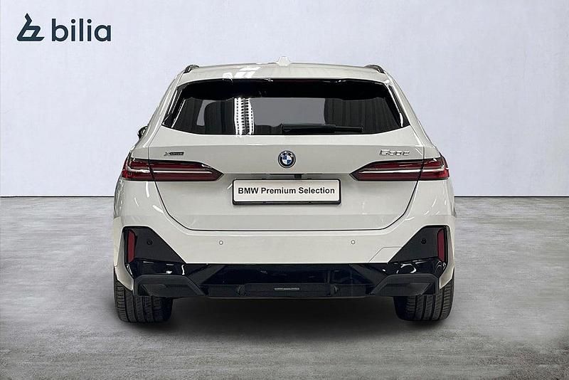 Begagnad BMW 530e M Sport 190 HK (139 kW) 2025 Vit Kombi