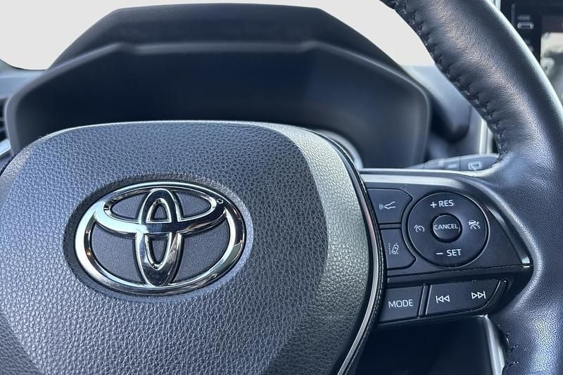 Begagnad Toyota RAV4 Hybrid Style 220 HK (161 kW) 2019 Grå SUV