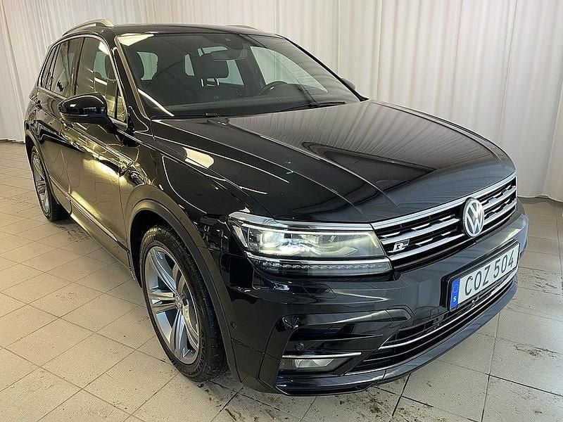 Svart Begagnad 2018 VW Tiguan SUV | 249 500 kr (Bra pris) - Bild 1/4