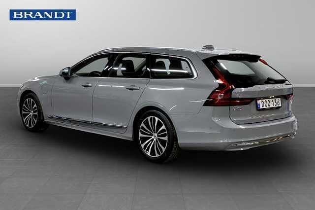 Begagnad Volvo V90 349 HK (256 kW) 2024 Grå Kombi