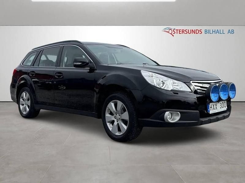 Svart Begagnad 2011 Subaru Outback SUV | 89 900 kr (Lite dyr) - Bild 1/4