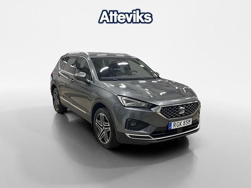 Grå Begagnad 2019 Seat Tarraco XCELLENCE SUV | 254 900 kr (Marknadspris) - Bild 1/4