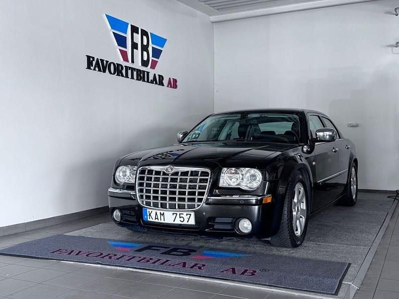 Svart Begagnad 2008 Chrysler 300C Sedan | 85 000 kr - Bild 1/4