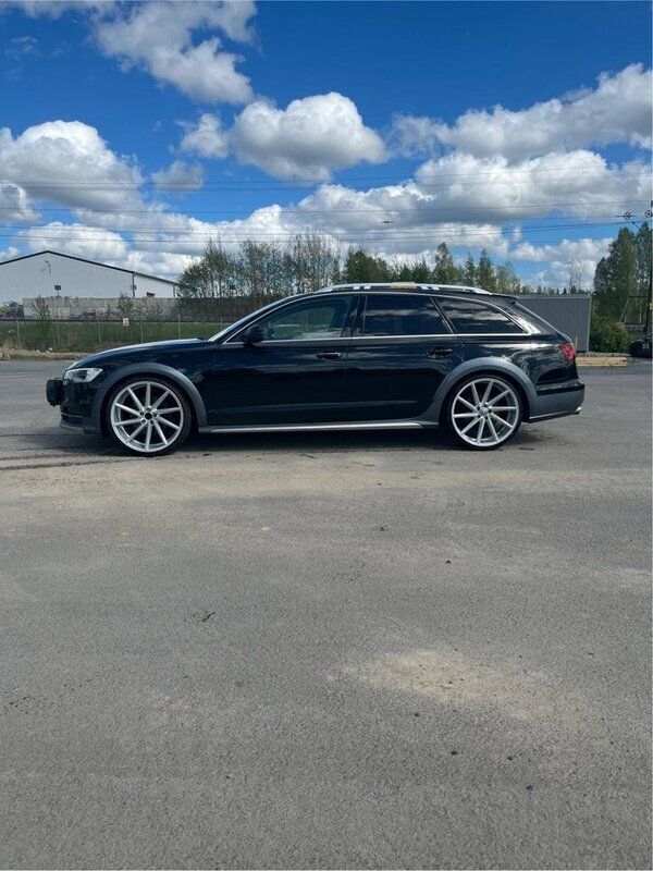 Svart Begagnad 2016 Audi A6 Allroad Kombi | 175 000 kr (Dyr) - Bild 1/4