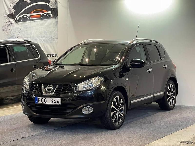 Svart Begagnad 2010 Nissan Qashqai SUV | 74 900 kr (Dyr) - Bild 1/4