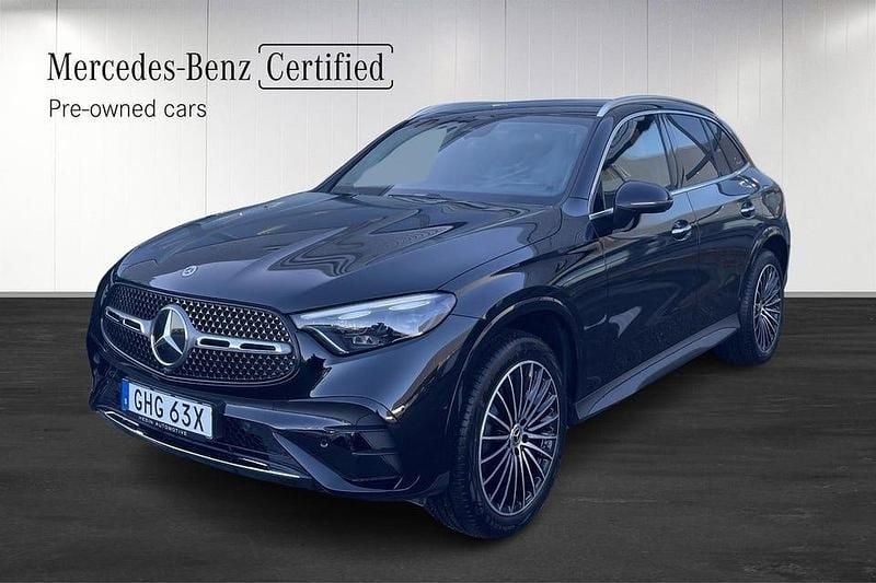 Begagnad Mercedes GLC300e AMG 197 HK (144 kW) 2025 Svart SUV