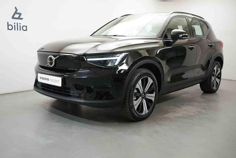 Svart Begagnad 2023 Volvo XC40 Single Motor SUV | 344 900 kr - Bild 1/1