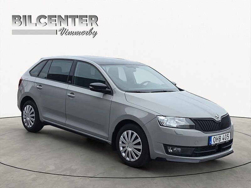 Mörkgrå Begagnad 2016 Skoda Rapid Monte Carlo Halvkombi | 99 900 kr (Marknadspris) - Bild 1/4