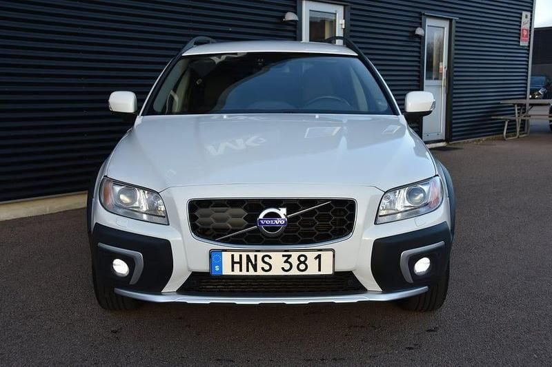 Begagnad Volvo XC70 Momentum 181 HK (133 kW) 2014 Vit Kombi