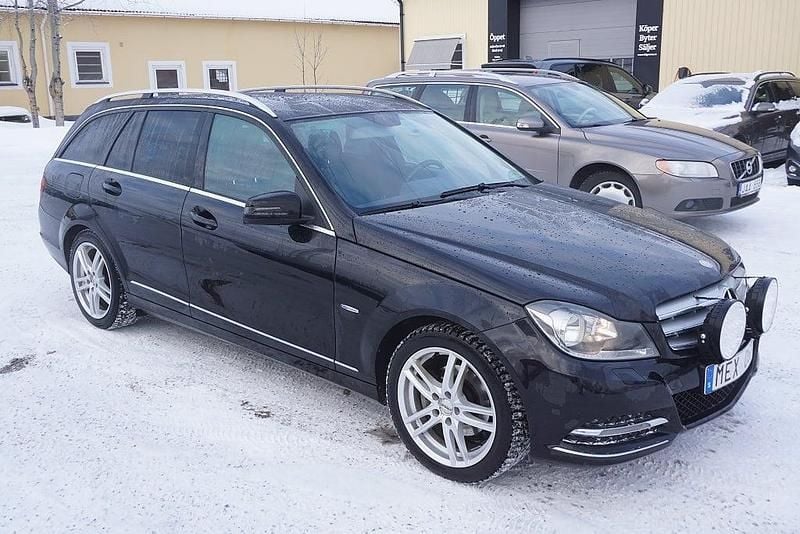 Svart Begagnad 2011 Mercedes C220 Avantgarde Kombi | 69 900 kr (Marknadspris) - Bild 1/4