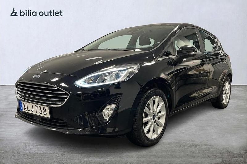 Begagnad Ford Fiesta Titanium 101 HK (74 kW) 2018 Svart Halvkombi