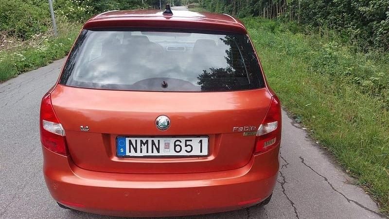 Begagnad Skoda Fabia 86 HK (63 kW) 2007 Orange Halvkombi