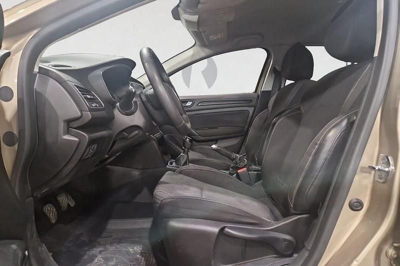 Begagnad Renault Mégane IV 110 HK (80 kW) 2017 Ljusbrun Halvkombi