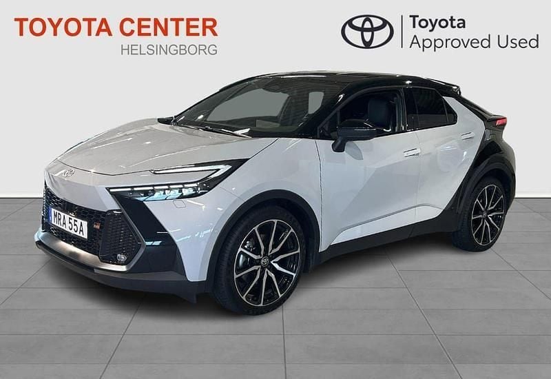 Tvåtonslack 1k6/202 (2vf) Begagnad 2024 Toyota C-HR Edition SUV | 439 900 kr (Bra pris) - Bild 1/4