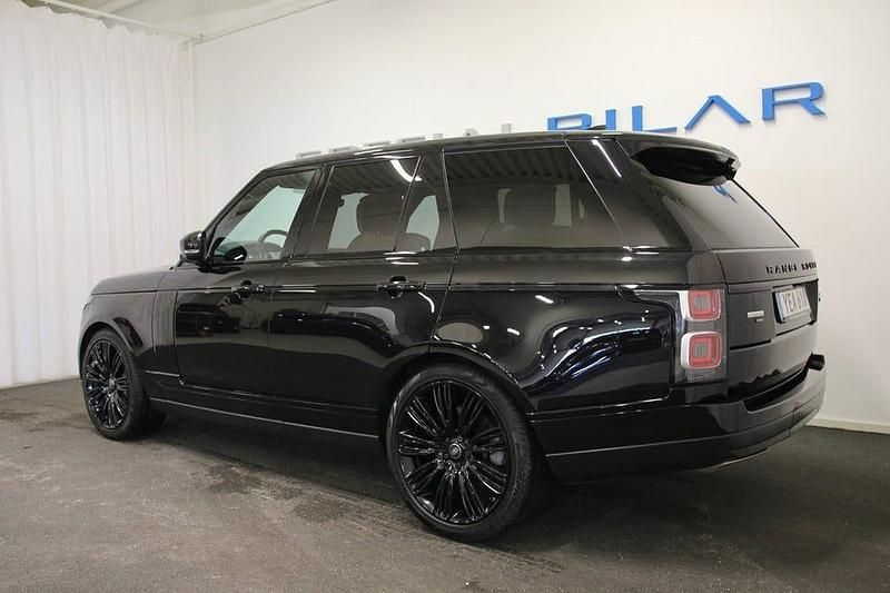 Begagnad Land Rover Range Rover Autobiography 525 HK (386 kW) 2019 Svart SUV