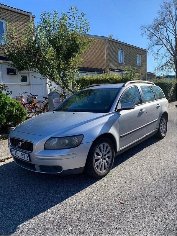 Begagnad 2004 Volvo V50 Kombi | 17 900 kr (Bra pris) - Bild 1/4
