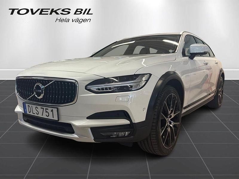 Vit Begagnad 2017 Volvo V90 CC Kombi | 239 000 kr (Lite dyr) - Bild 1/4