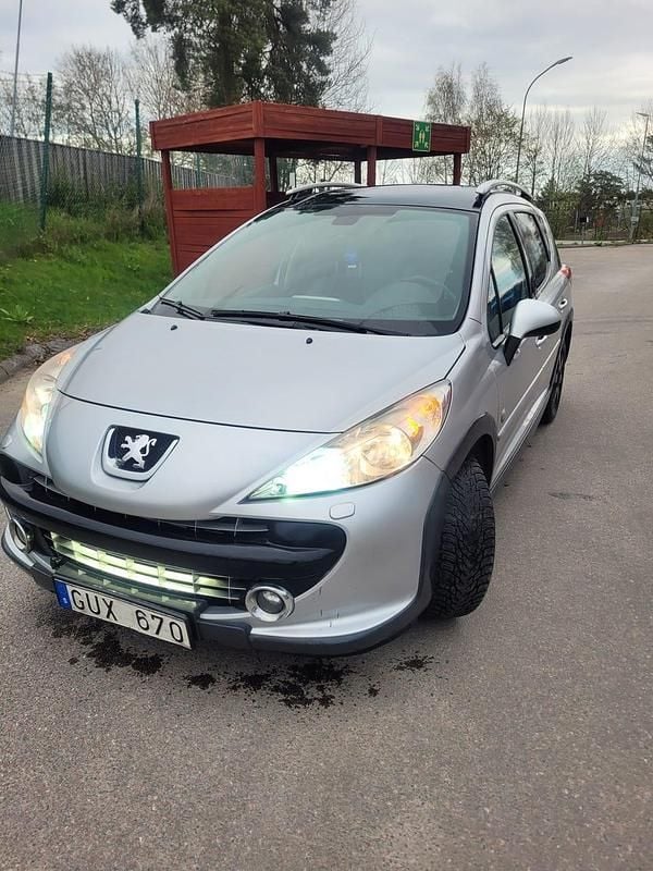 Begagnad 2008 Peugeot 207 Outdoor Outdoor Kombi | 22 000 kr - Bild 1/4