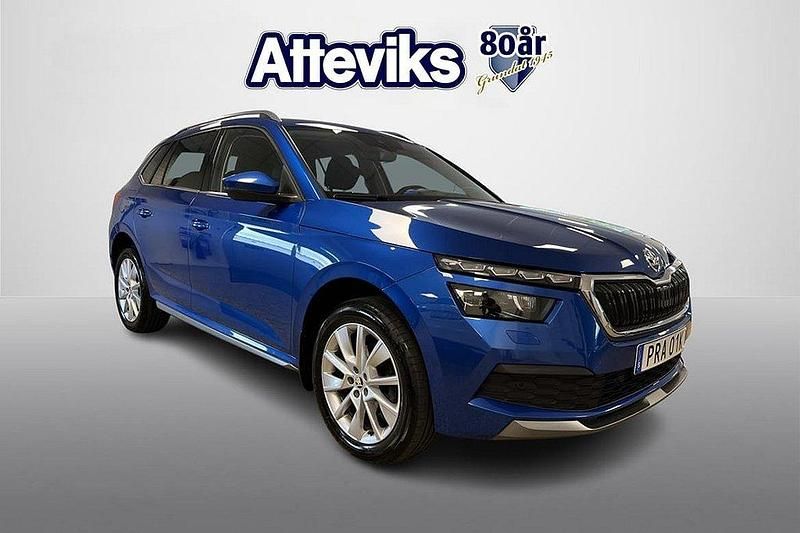 Blå Begagnad 2022 Skoda Kamiq Style SUV | 234 900 kr (Marknadspris) - Bild 1/4