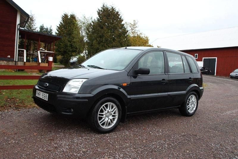 Svart Begagnad 2002 Ford Fusion Halvkombi | 19 899 kr (Dyr) - Bild 1/4