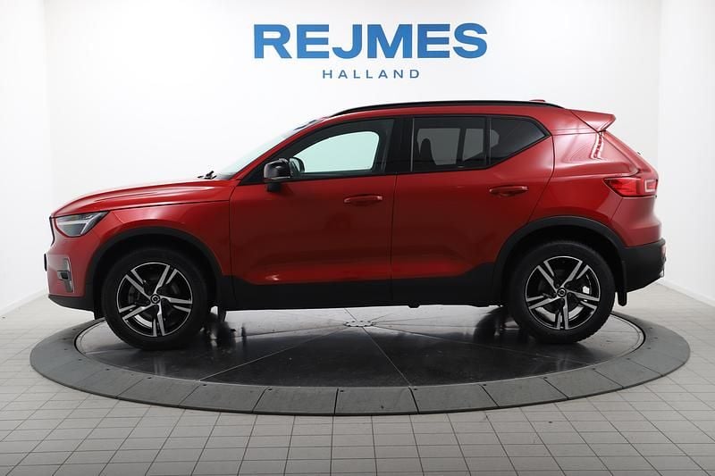 Begagnad Volvo XC40 Plus 200 HK (147 kW) 2024 Röd SUV