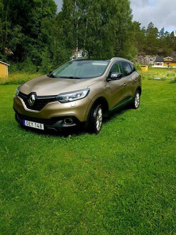 Brun Begagnad 2017 Renault Kadjar Bose Edition SUV | 125 000 kr (Bra pris) - Bild 1/4