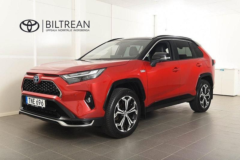Röd Begagnad 2022 Toyota RAV4 Hybrid Premium SUV | 449 900 kr (Lite dyr) - Bild 1/4
