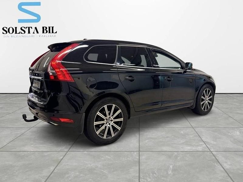 Begagnad Volvo XC60 Standard 190 HK (139 kW) 2016 Svart SUV