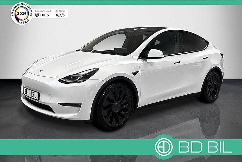 Vit Begagnad 2022 Tesla Model Y Performance SUV | 409 900 kr (Bra pris) - Bild 1/3
