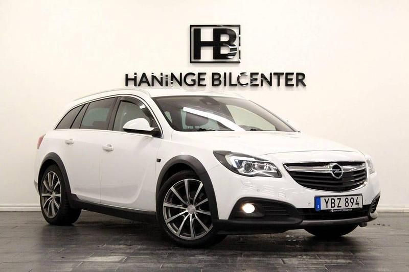 Begagnad Opel Insignia Country Tourer 170 HK (125 kW) 2016 Vit Kombi