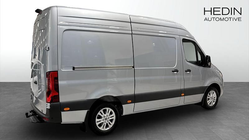 Begagnad Mercedes Sprinter 2026 Silver Van