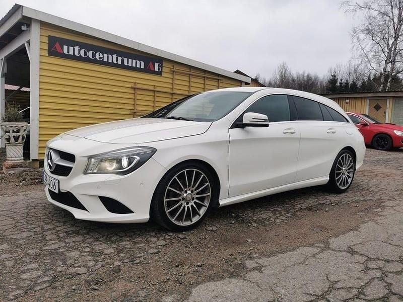 Vit Begagnad 2016 Mercedes CLA220 Shooting Brake Kombi | 149 900 kr (Marknadspris) - Bild 1/4