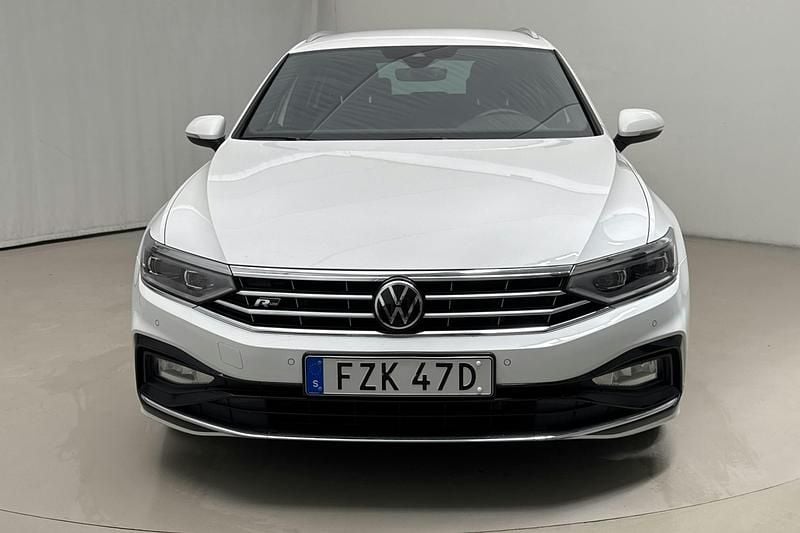 Begagnad VW Passat 200 HK (147 kW) 2022 Vit Kombi