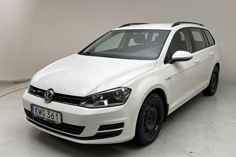 Vit Begagnad 2016 VW Golf VII | 89 000 kr - Bild 1/4
