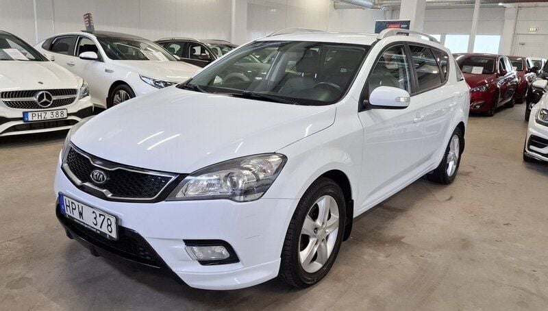 Vit Begagnad 2012 Kia Ceed Sportswagon Kombi | 55 000 kr (Marknadspris) - Bild 1/3