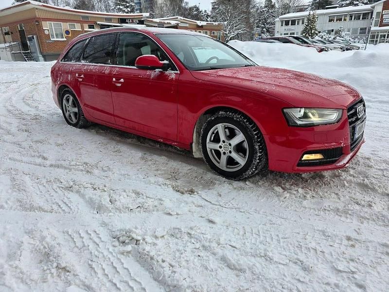 Begagnad Audi A4 S-Line 150 HK (110 kW) 2014 Kombi