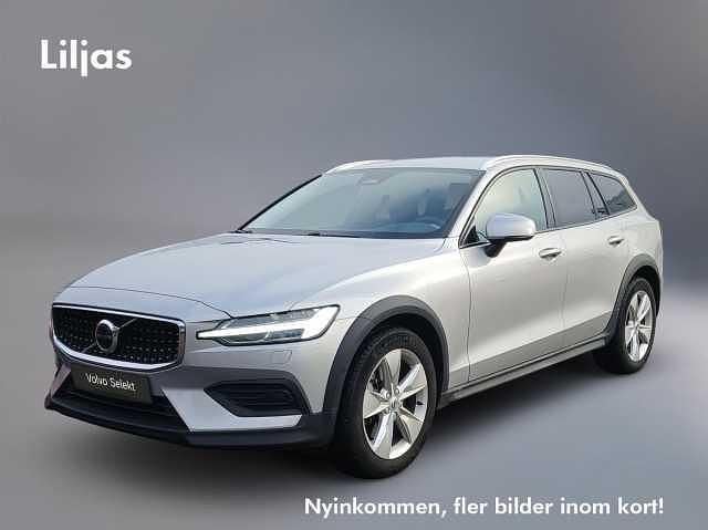 Begagnad 2024 Volvo V60 CC Kombi | 394 900 kr (Bra pris) - Bild 1/3