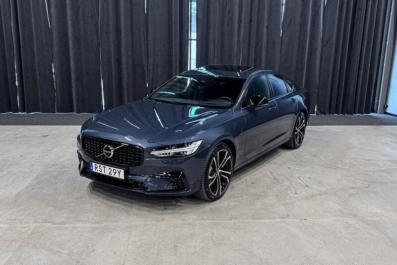 Mörkblå Begagnad 2024 Volvo S90 Ultimate Sedan | 559 900 kr (Bra pris) - Bild 1/4