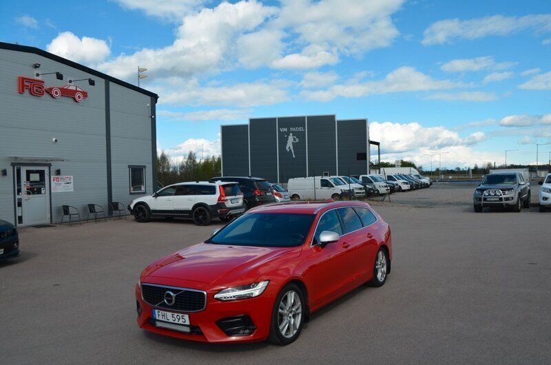 Röd Begagnad 2018 Volvo V90 R-Design Kombi | 229 900 kr (Bra pris) - Bild 1/4