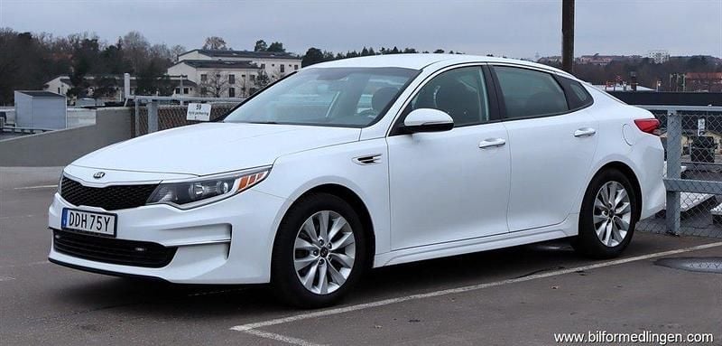 Vit samma som bilen Begagnad 2017 Kia Optima LX Sedan | 164 500 kr - Bild 1/4