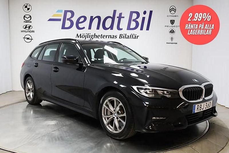 Svart Begagnad 2020 BMW 330e Shadowline Kombi | 244 500 kr (Marknadspris) - Bild 1/4