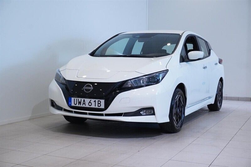 Okänd Begagnad 2023 Nissan Leaf Acenta Halvkombi | 199 800 kr (Marknadspris) - Bild 1/4